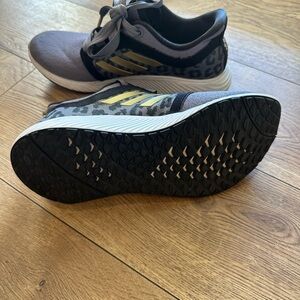 Adidas women edge lux shoes size 7